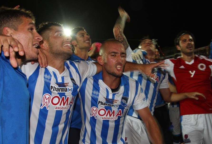 Serie A. Mitriță a promovat în prima ligă italiană cu Pescara. Tot orașul a ieșit pe străzi / GALERIE FOTO & VIDEO