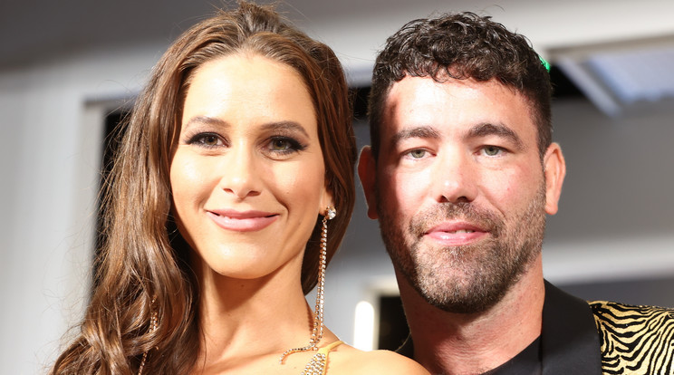 Krausz Gábor menyasszonya bevállalta: Mikes Anna ledobta a textilt, pucér felsőtestet villantott a Maldív-szigeteken – szexi fotó