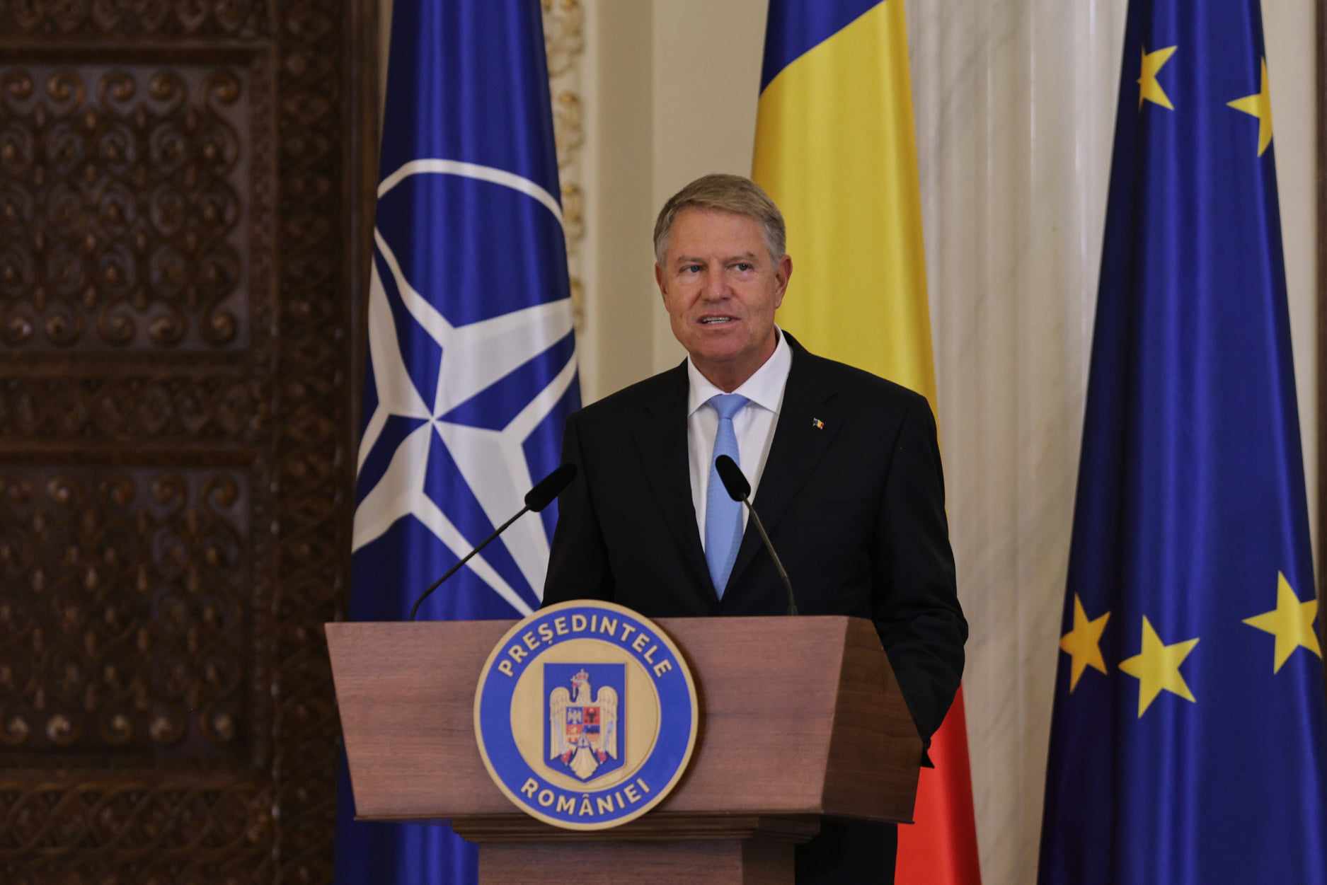 Gafă a președintelui Iohannis la decorarea medaliaţilor de la JO Paris. A spus „comemorarea”, în loc de „ceremonia” | VIDEO