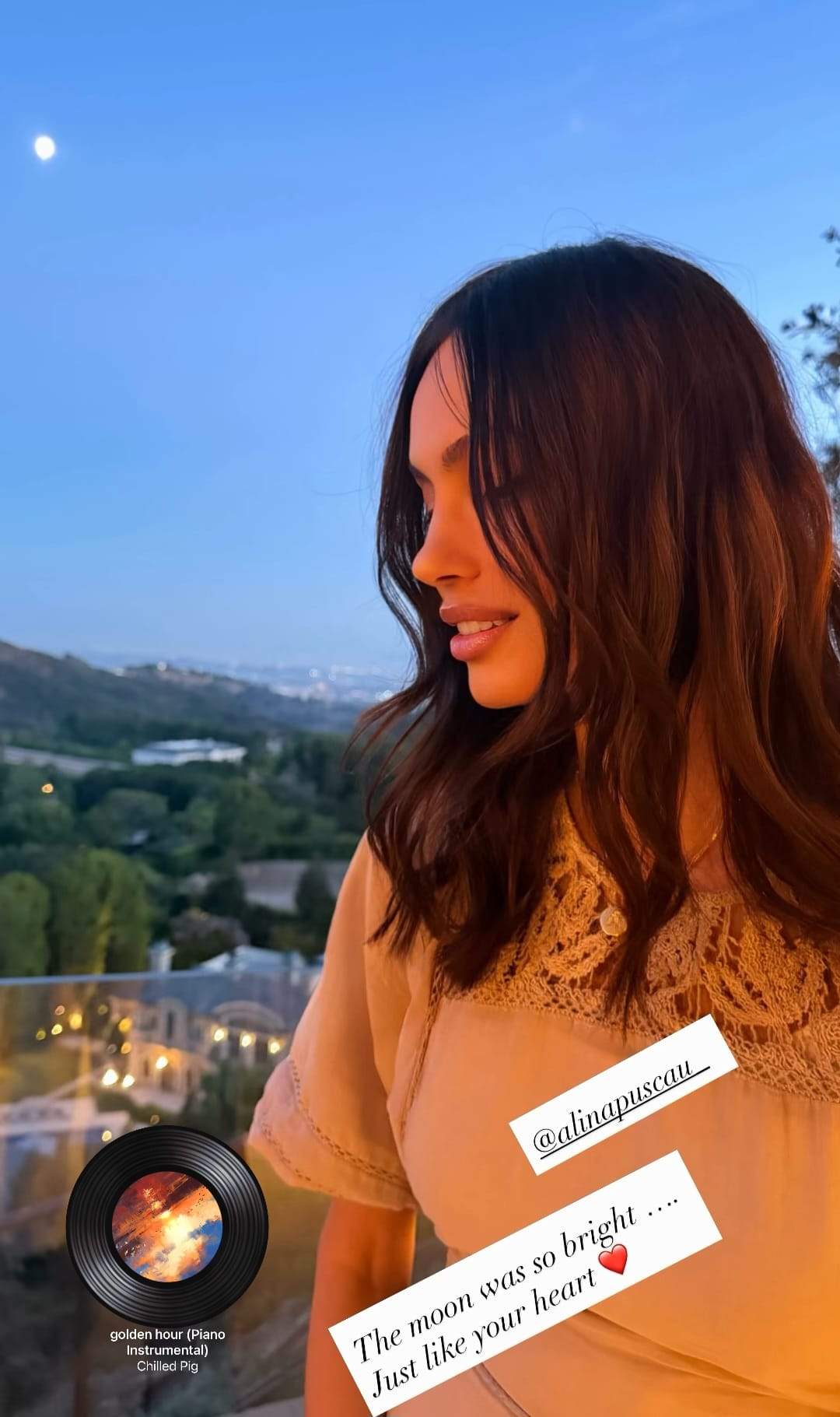 Cum arată Alina Pușcău după ce și-a tuns părul. Din cauza tratamentului împotriva cancerului, acesta a început să îi cadă. „Suflet curajos”