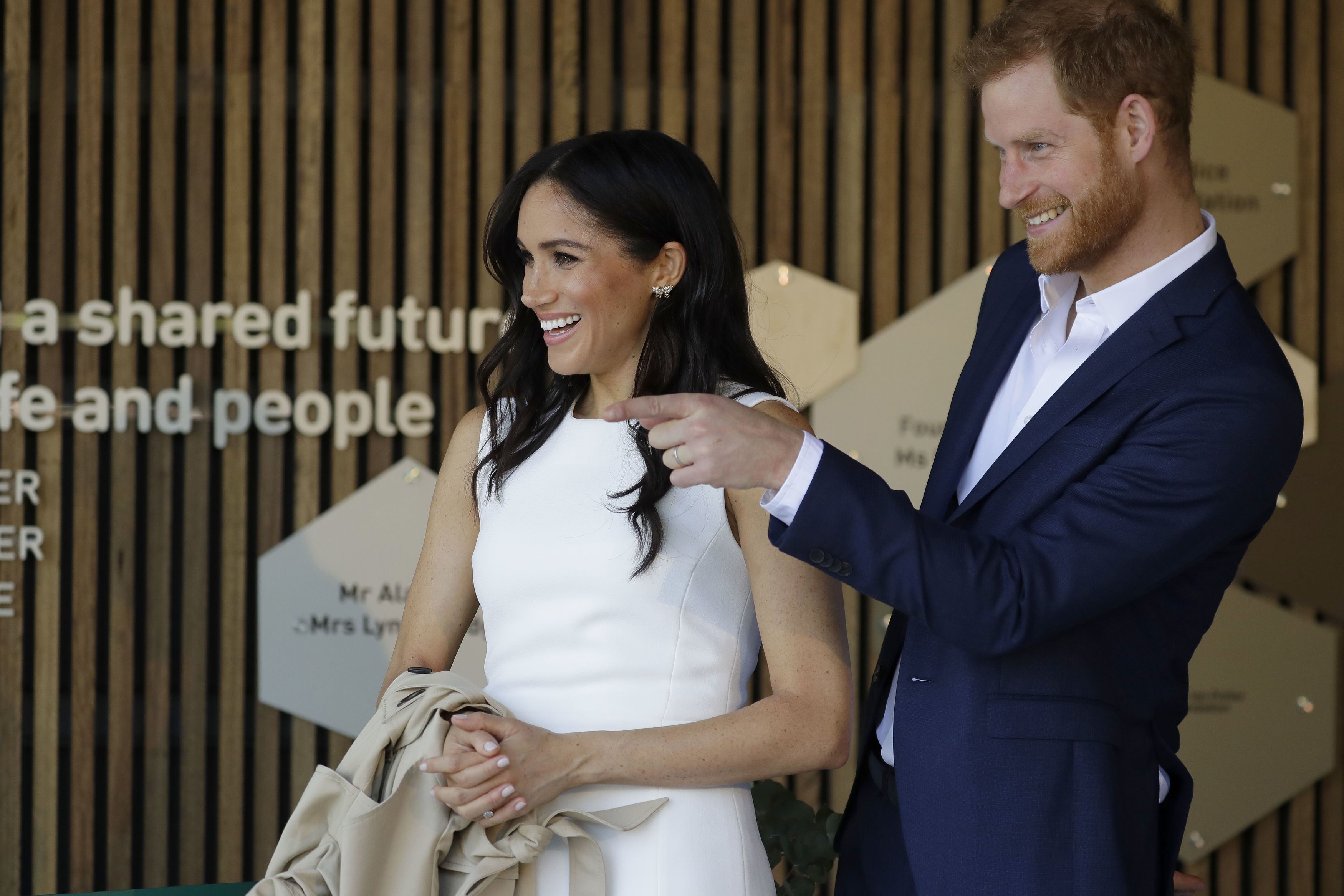 FOTO | Meghan Markle, la prima apariție publică de la anunțul sarcinii. Detaliul subtil în memoria Prințesei Diana