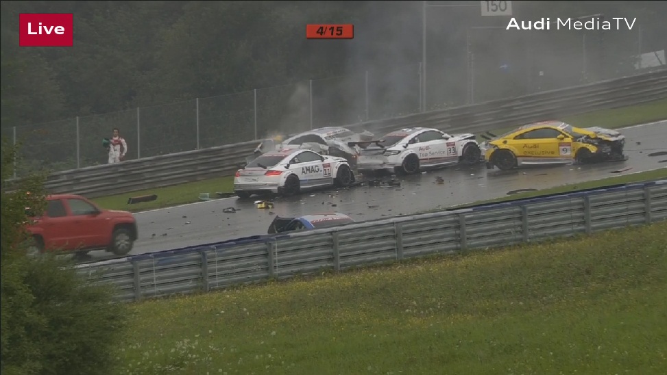 Accident teribil la o cursă din Audi Sport TT Cup, de pe Red Bull Ring, din Spielberg, Austria. ^Toți piloții ar fi, conform primelor informații, teferi / FOTO&VIDEO