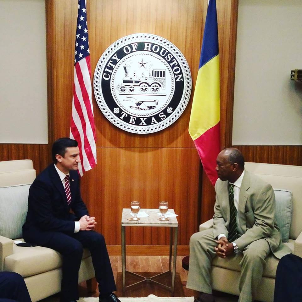 Iașiul se va înfrăți cu Houston. Memorandumul de cooperare, semnat în Statele Unite