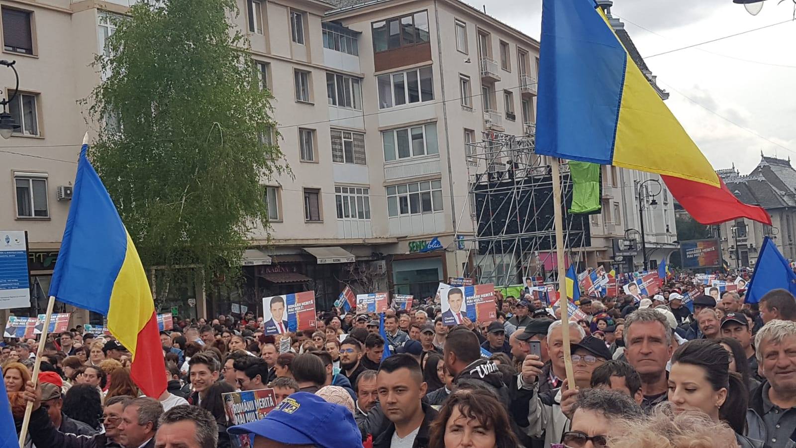 VIDEO/ Dragnea, la mitingul PSD de la Craiova: „Oamenii mi-au zis: «Chiar dacă te arestează, să nu renunţi, că venim şi te scoatem de acolo»”