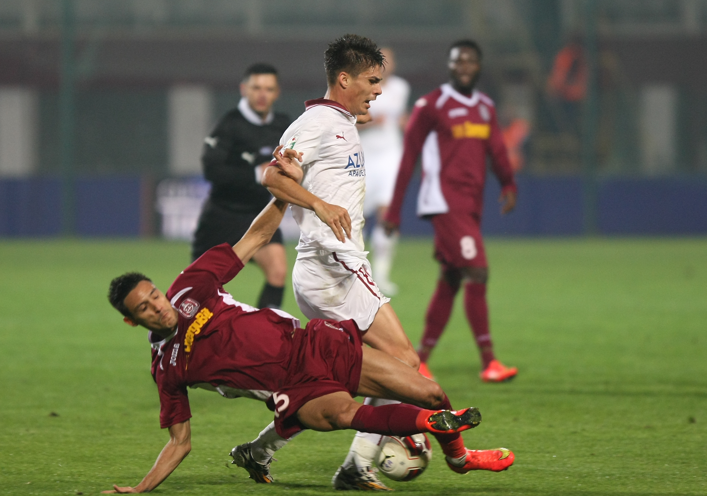 VIDEO/ Cupa României, optimi: Rapid - CFR Cluj 1-2. I-au deraiat pe final