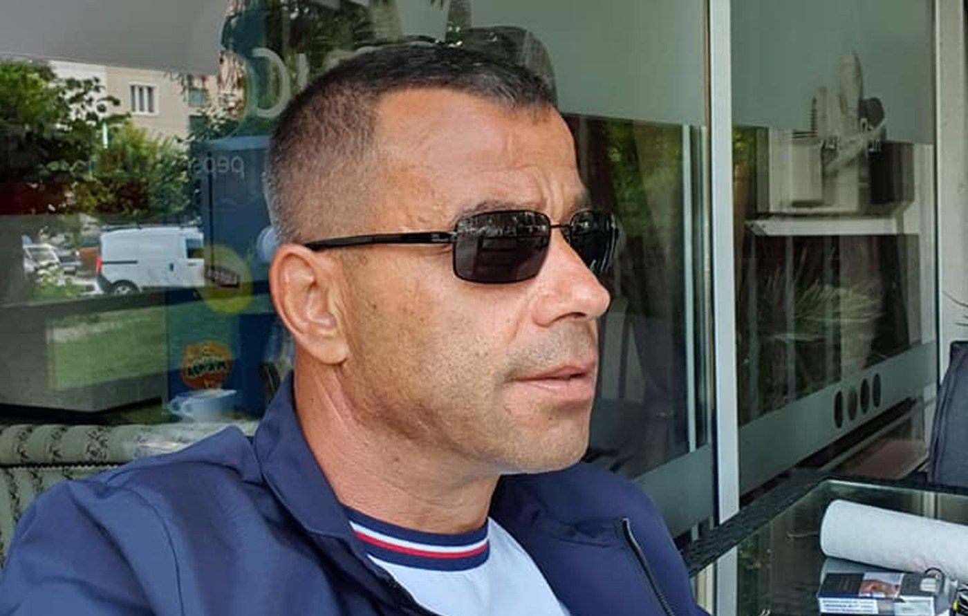 Criminalul din Cosmopolis s-a gândit și în 2021 să-i omoare pe Alex și Teodora Marcu. Robert Lupu a scris totul în cartea lui