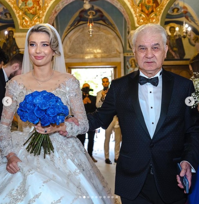 Maria Iordănescu a născut o fetiță. Prima imagine cu bebelușul: „Bine ai venit pe lume totul meu”