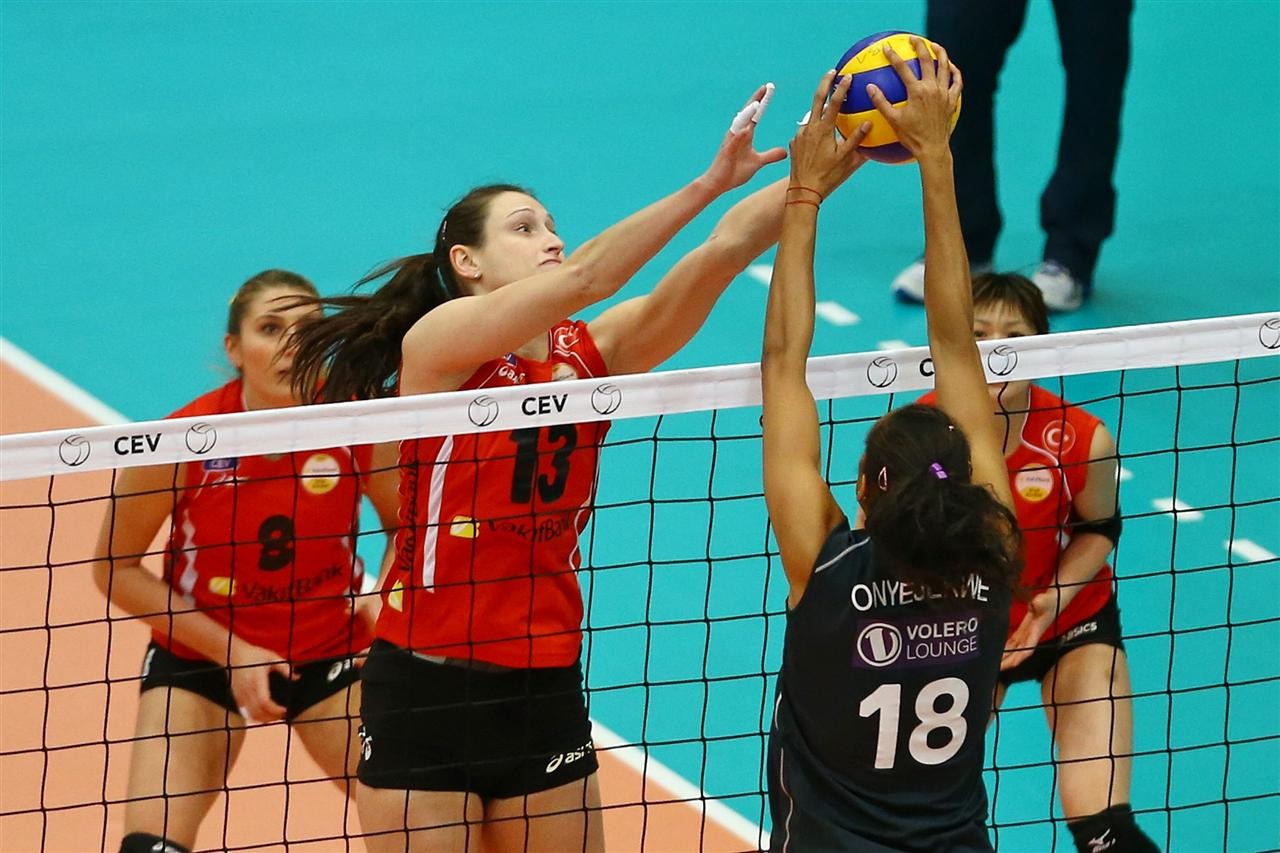Recordul Stelei, în pericol: o echipă de volei feminin - 100 de victorii la rând!