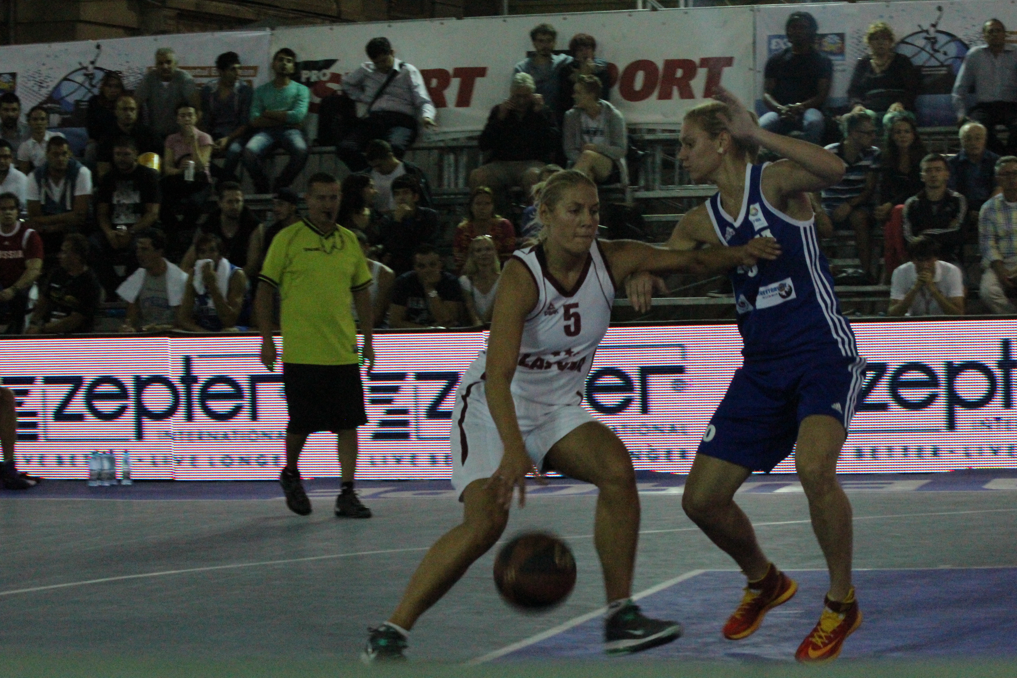 GALERIE FOTO / Echipele României au obţinut victorii pe linie în prima zi a Europeanului de baschet 3x3 