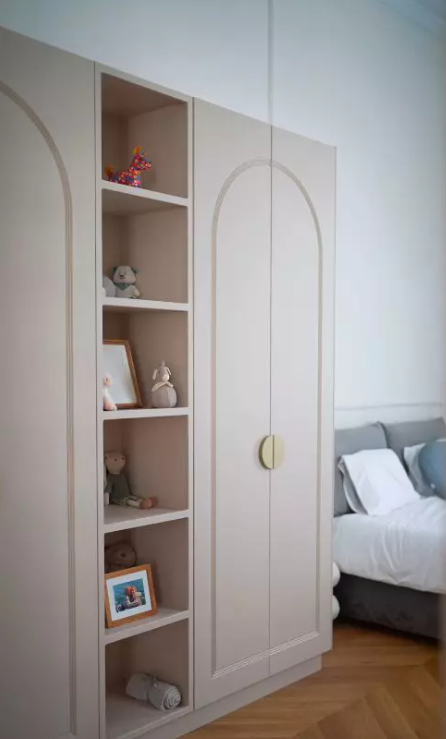 Noi imagini cu casa moștenită de la bunici a Anei Baniciu, veche de un secol. Locuința este aproape gata. „Azi au venit covoarele”