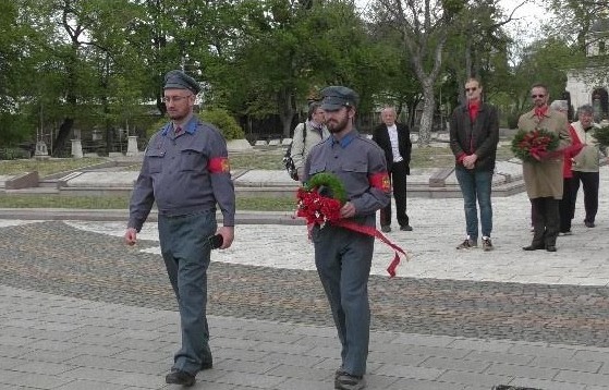 Alig 15 ember gyűlt össze április 4-én ünnepelni, pedig a szervező szerint: „A Szovjetunió Vörös Hadseregének köszönhetjük, hogy Magyarországon béke lett” – fotók