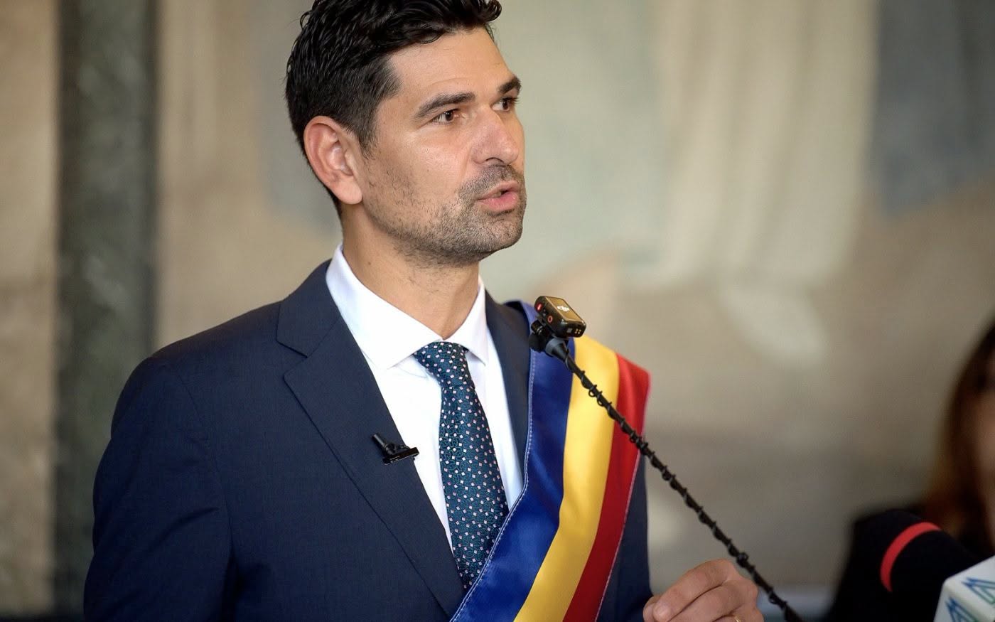 Atacul cibernetic de la ANCPI scoate din umbră rețeaua de firme cu relații politice care digitalizează instituții din România. Carlo Burci, Radu Negulescu și Frank Timiș, implicați în „dezvoltarea platformelor” de la Cadastru
