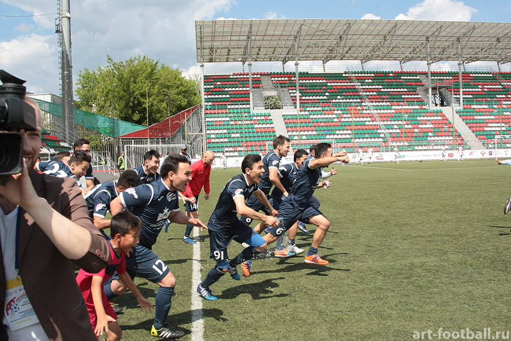 Pe ce loc a terminat naționala artiștilor fotbaliști la Campionatul Mondial - Moscova Art Football 2017. Temișan, Enache și Kamara au impresionat prin muzica lor / FOTO