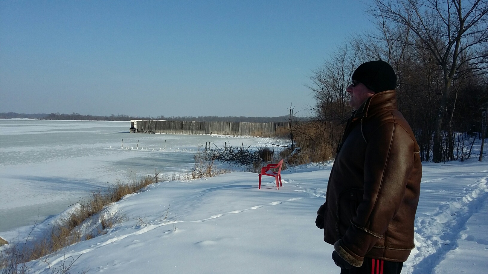 Lacul Sărat din Brăila a înghețat din cauza gerului / GALERIE FOTO