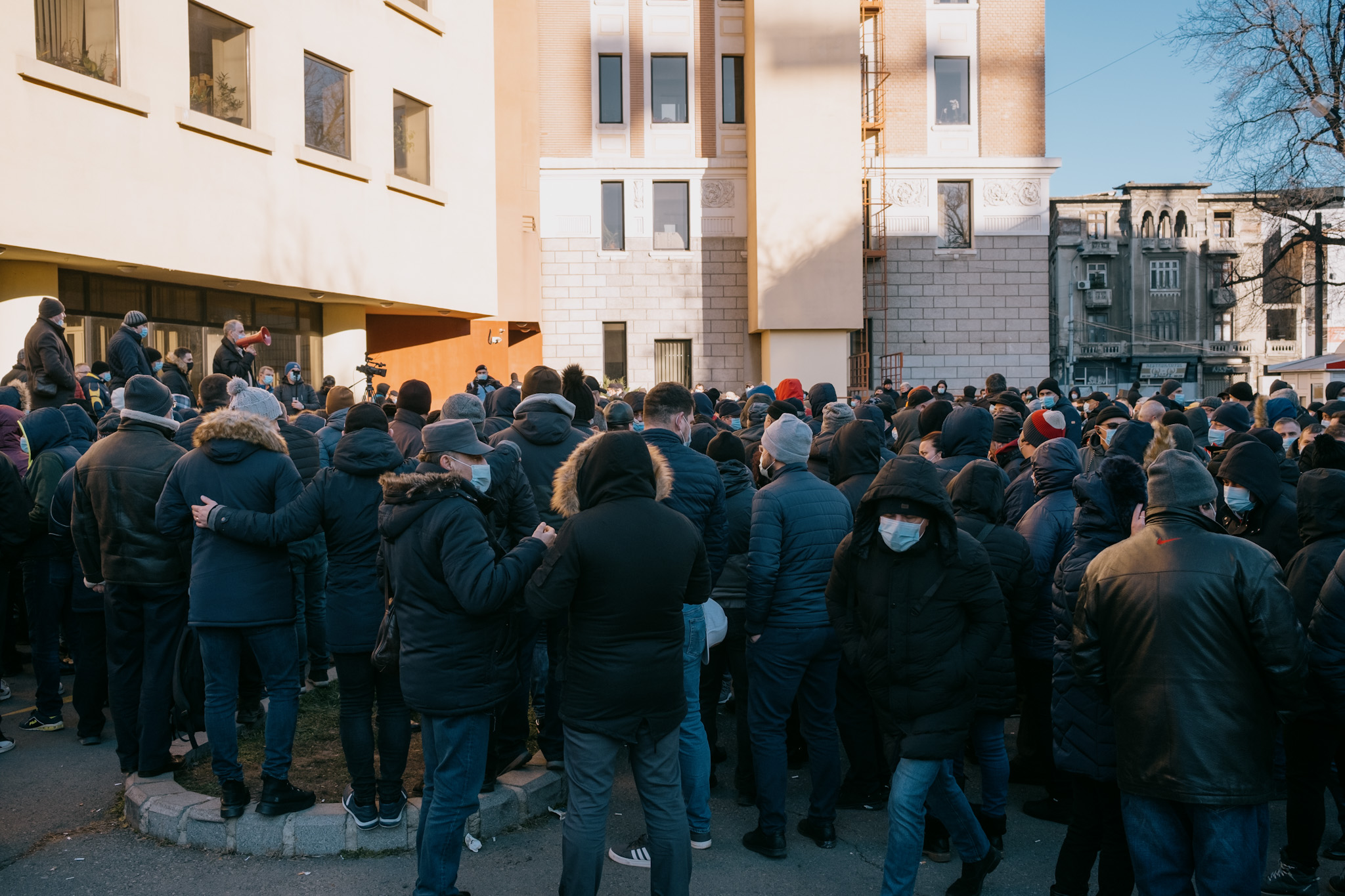 Protest al angajaților STB față de condițiile de muncă. „Autobuzele au aceleași anvelope de ani”