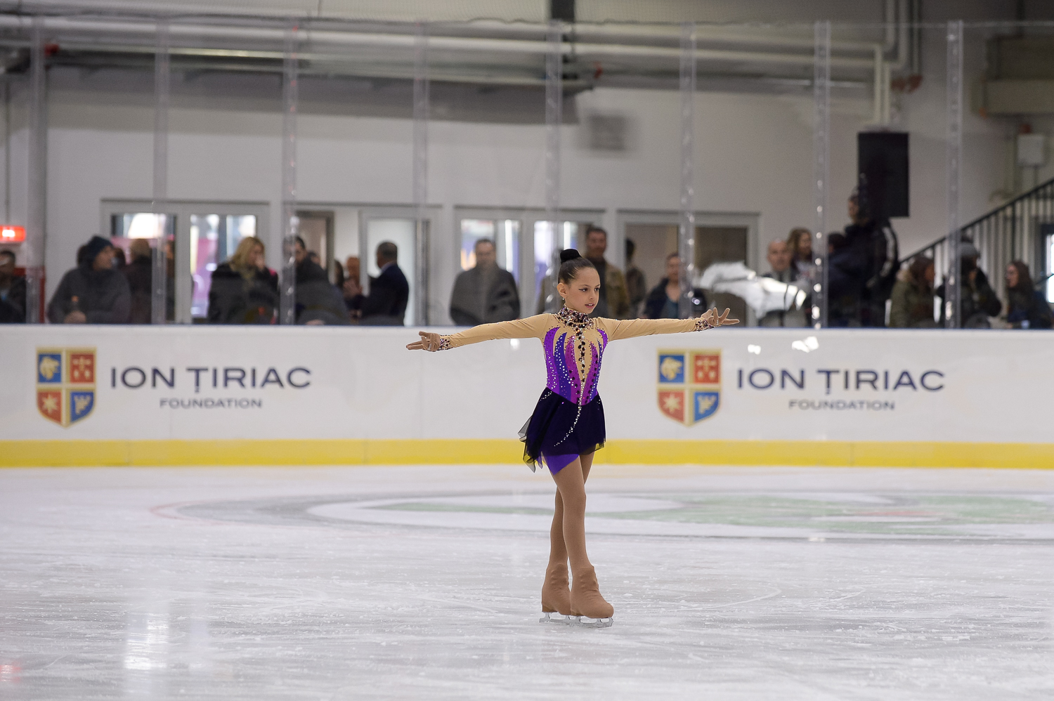 Patinoarul construit de Ion Țiriac, la Otopeni, a fost inaugurat / GALERIE FOTO