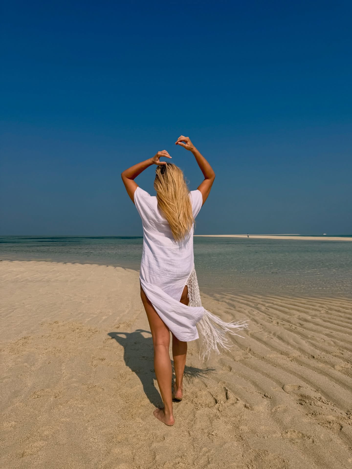 Imagini cu Dana Săvuică în costum de baie, la aproape 56 de ani. Și-a arătat formele: „Ca femeie, nu e ușor să îți accepți vârsta”