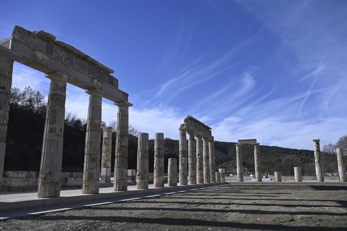 Grecia redeschide, după 16 ani de lucrări de restaurare, palatul în care Alexandru cel Mare a fost încoronat în urmă cu peste două milenii