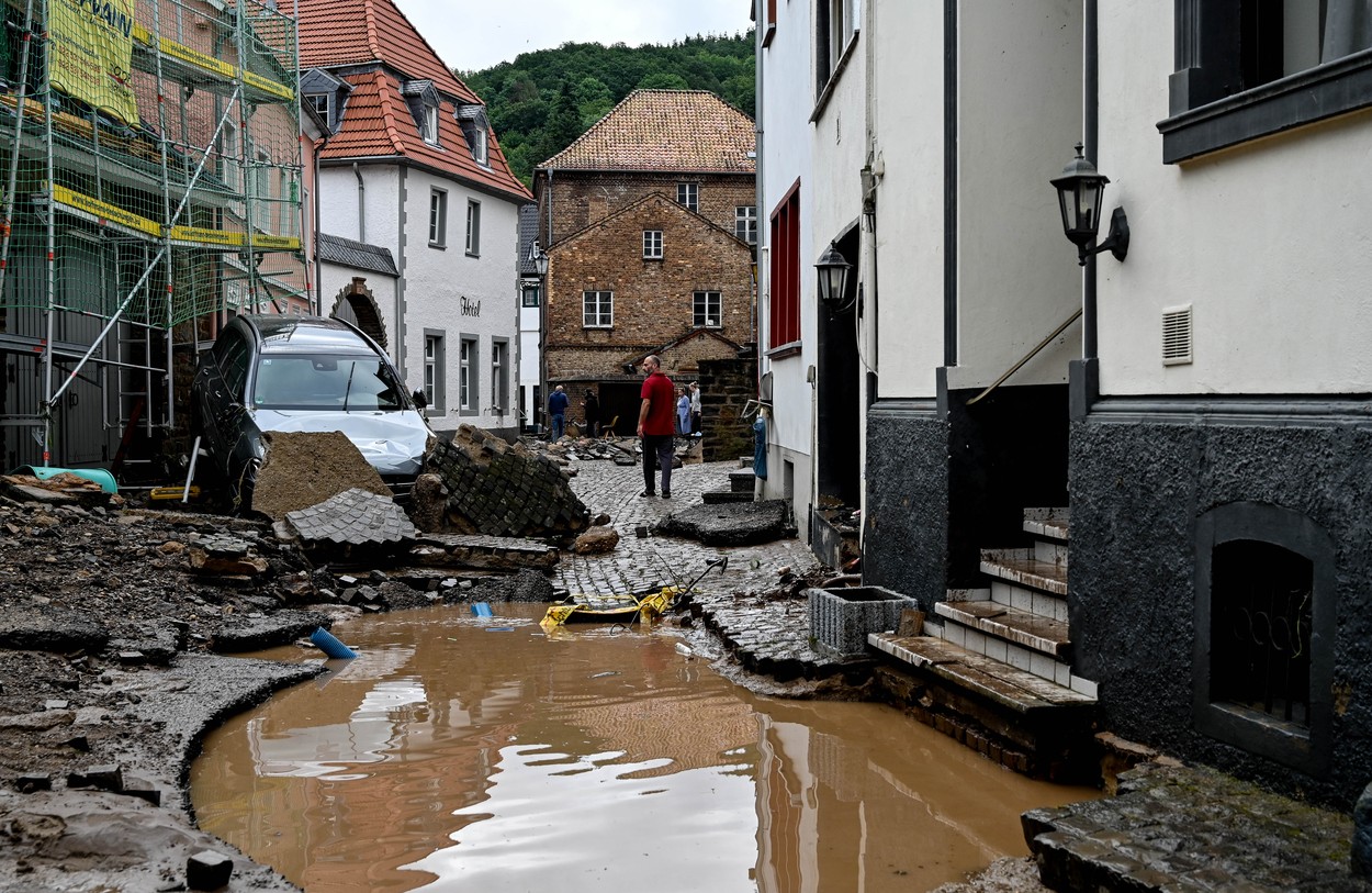 Inundații catastrofale în Germania. Aproape 60 de oameni au murit, 70 sunt dați dispăruți