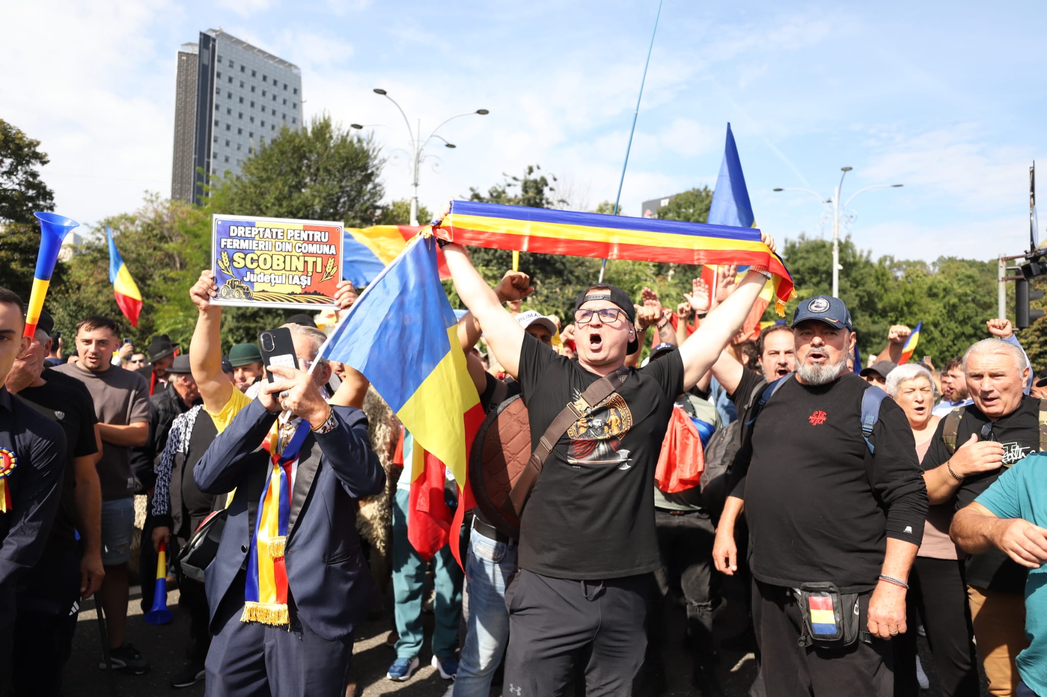 Protestul fermierilor în Piața Victoriei