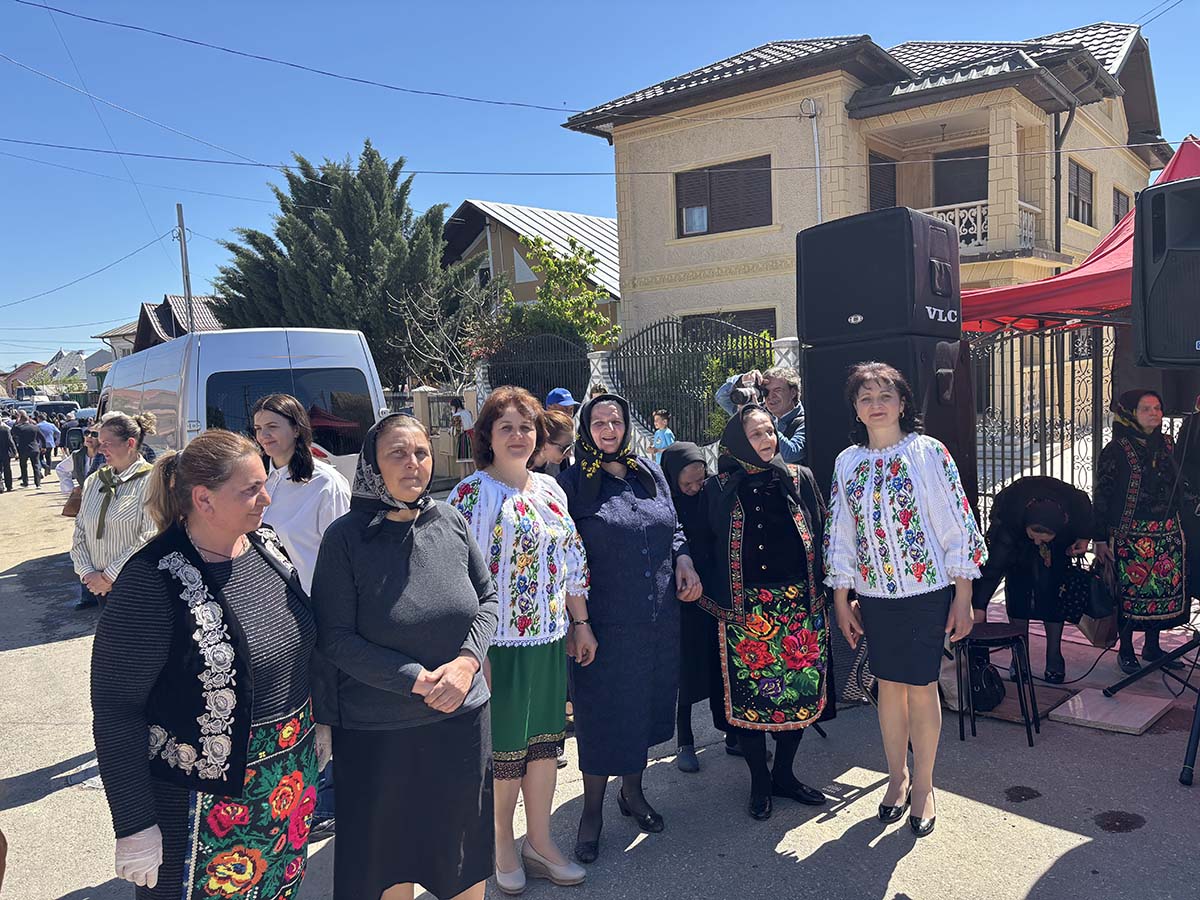 Boboșarca, Duminica Mironosițelor, în satul bulgarilor din Băleni Sârbi: „Doamne Dumnezeule! Ne bucurăm de El în salata, în varza și Învierea pe care ni le dă!”