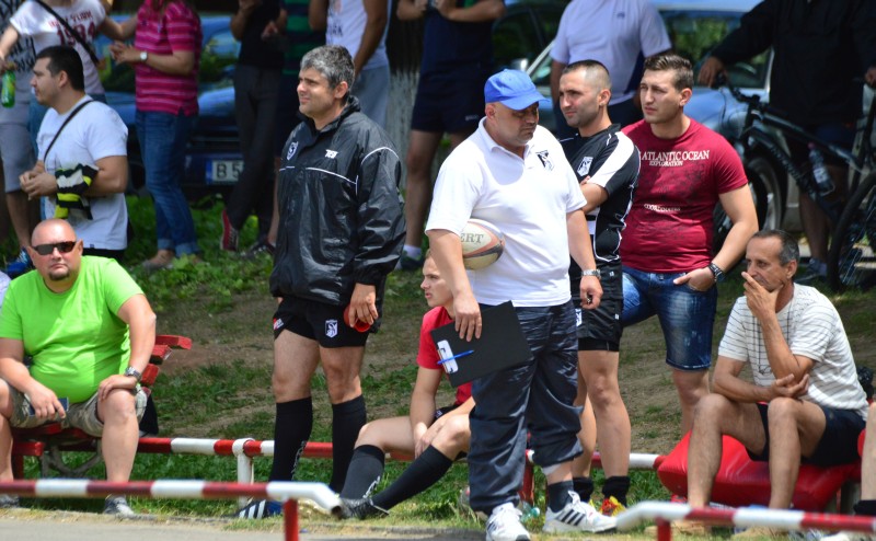 Sportul și Grivița, cele mai vechi echipe, își dispută întâietatea în liga a treia / FOTO