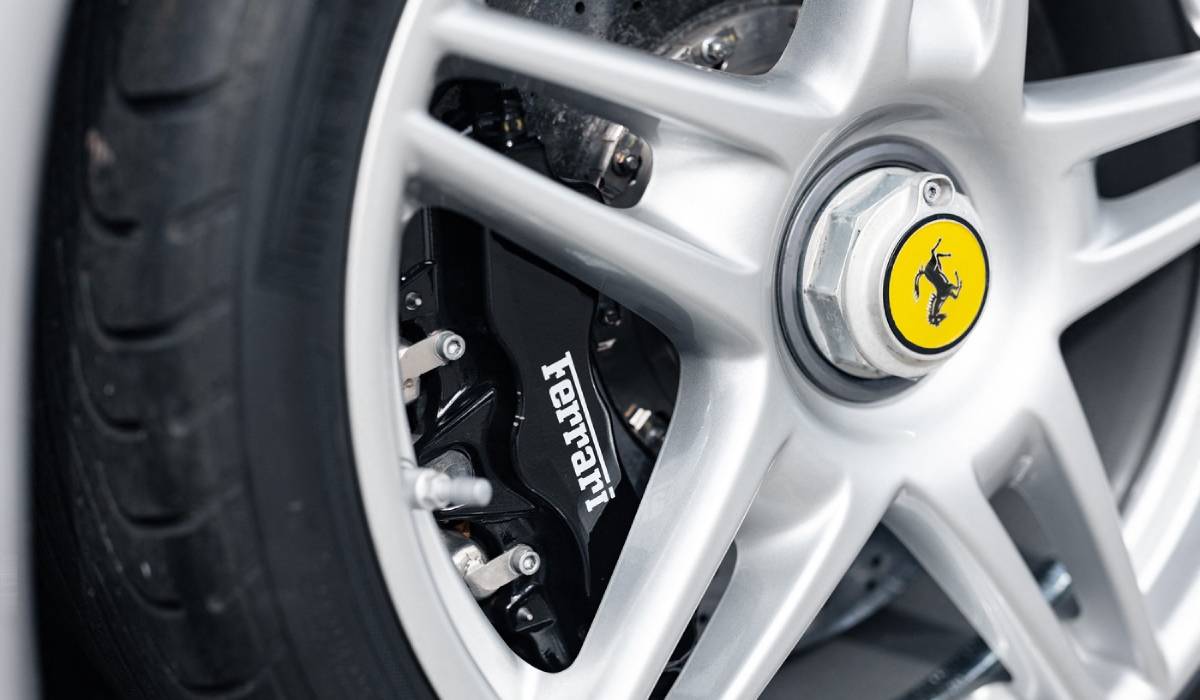 Cum arată Ferrariul extrem de rar scos la vânzare pentru 5.300.000 de euro. Sunt doar câteva în lume