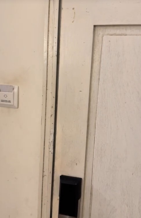 Imagini cu locul în care Irina Fodor a fost cazată la Asia Express. Camera de hotel avea mucegai pe pereți: „Miroase a șosete murdare”