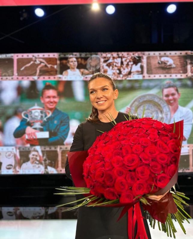 Cât a costat rochia purtată de Simona Halep la nunta lui Ianis Hagi. Cine a însoțit-o pe sportivă la eveniment