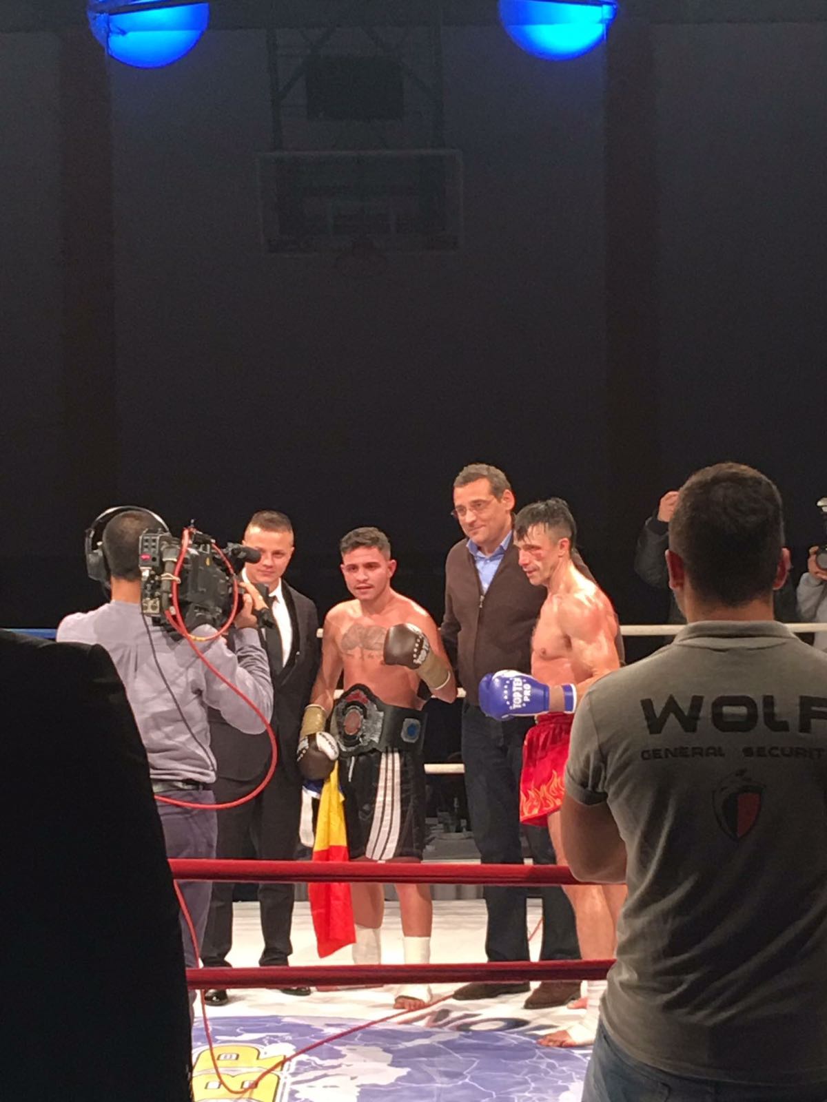 Gabriel Cobzaru, campion național la kickbox. Face pizza ca un italian și luptă ca Jackie Chan