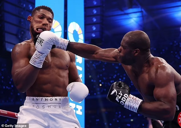 Daniel Dubious knocks out Anthony Joshua