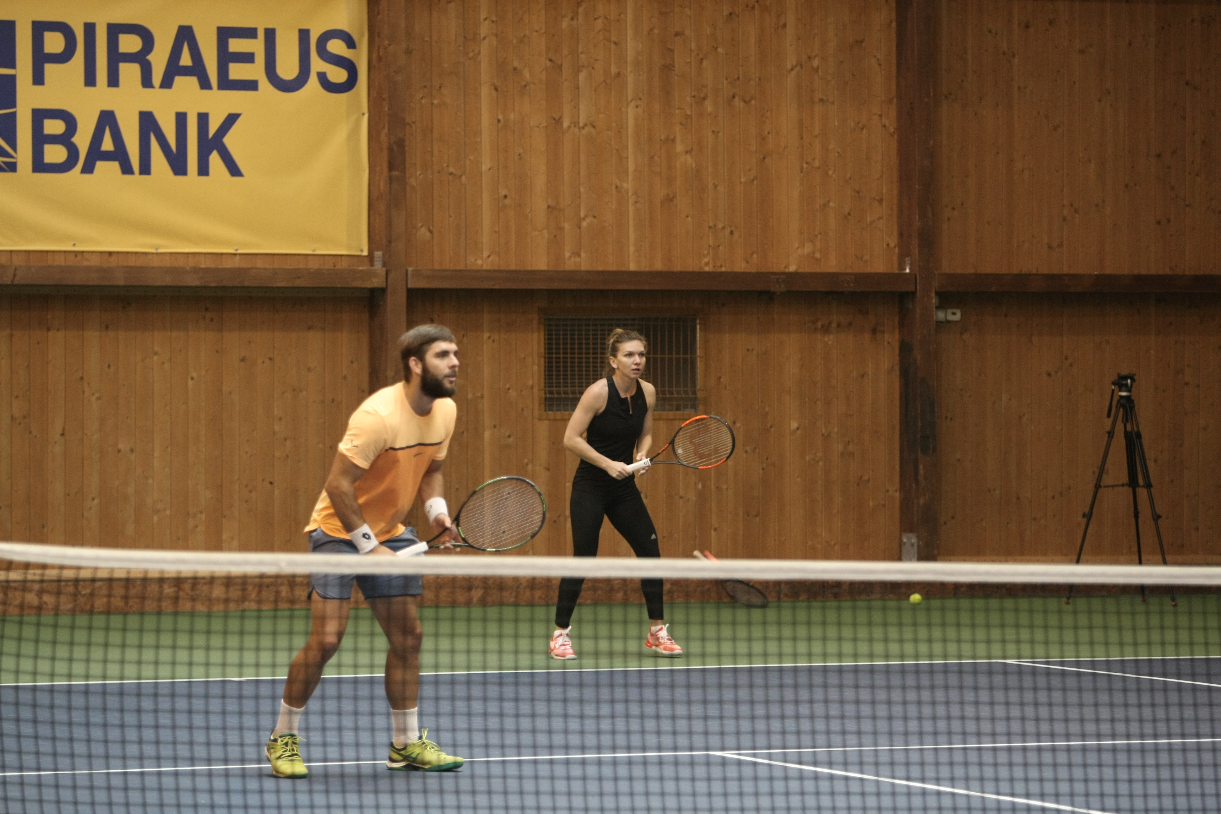 Simona Halep se antrenează în România. A primit o nuielușă de Moș Nicolae! Rămâne fără Cahill?| GALERIE FOTO