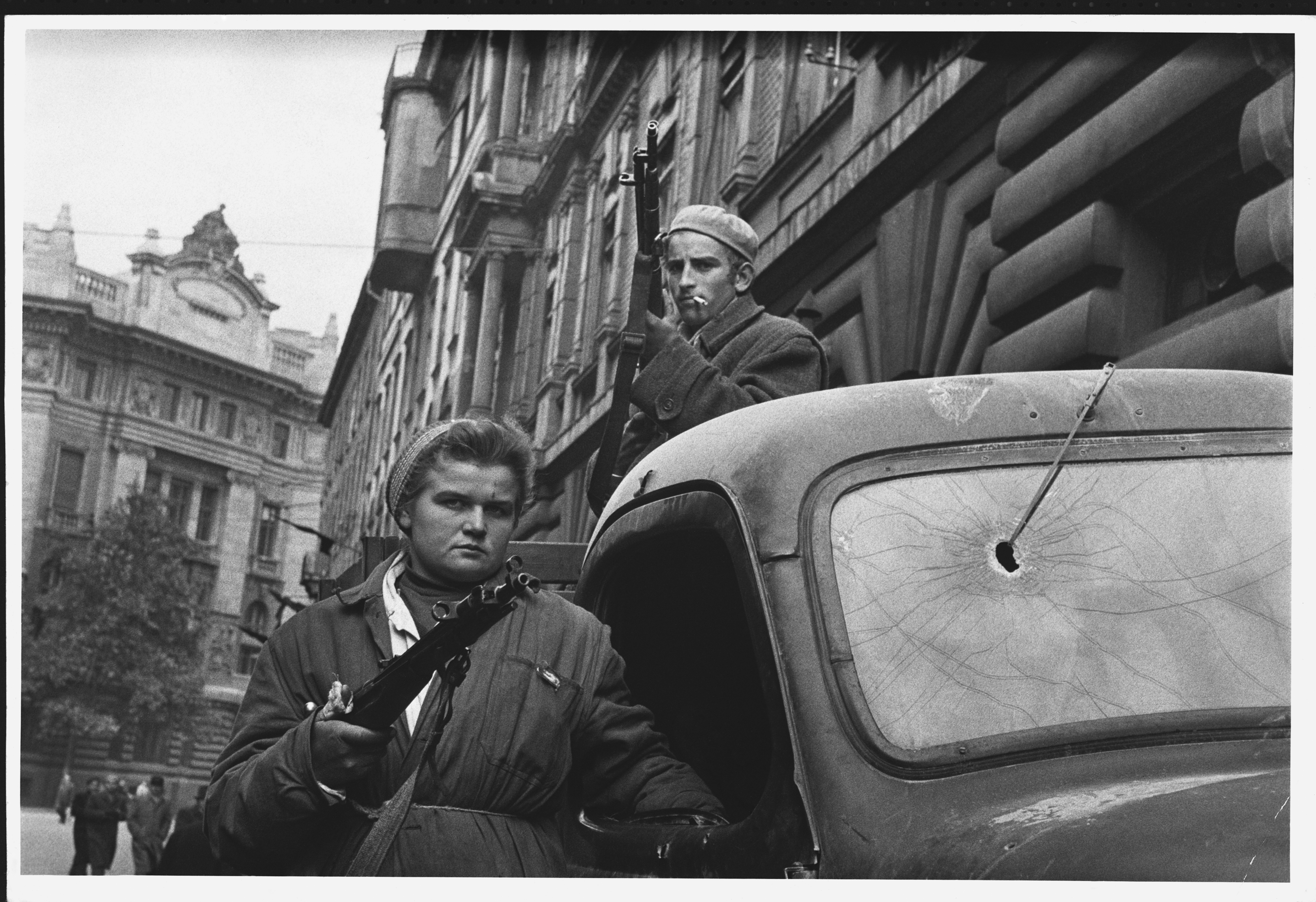 Sebesülteket mentettek, fegyvert fogtak – nők az 1956-os forradalomban