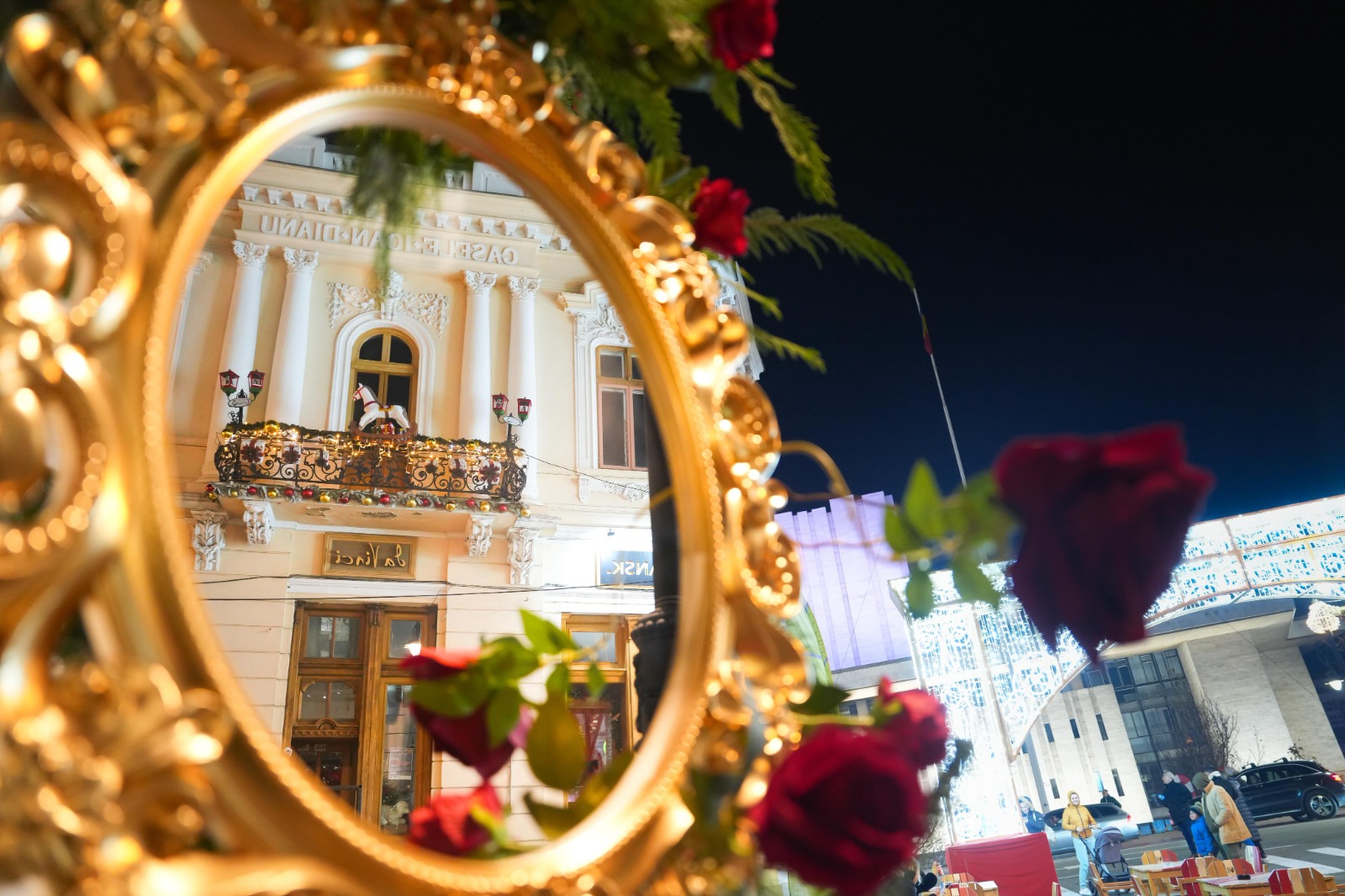Târgul de Crăciun Craiova 2025. Vizitatorii vor putea cumpăra cârnați, caltaboși, mici și jumări, iar cei mici se vor bucura de casa lui Moș Crăciun