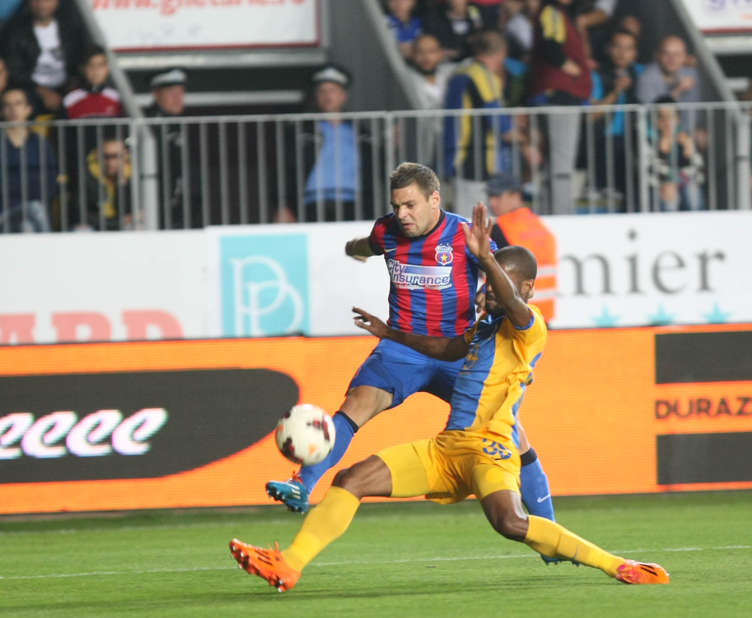 FOTO&VIDEO / Petrolul - Steaua 2-3. Meci senzaţional pe ”Ilie Oană”