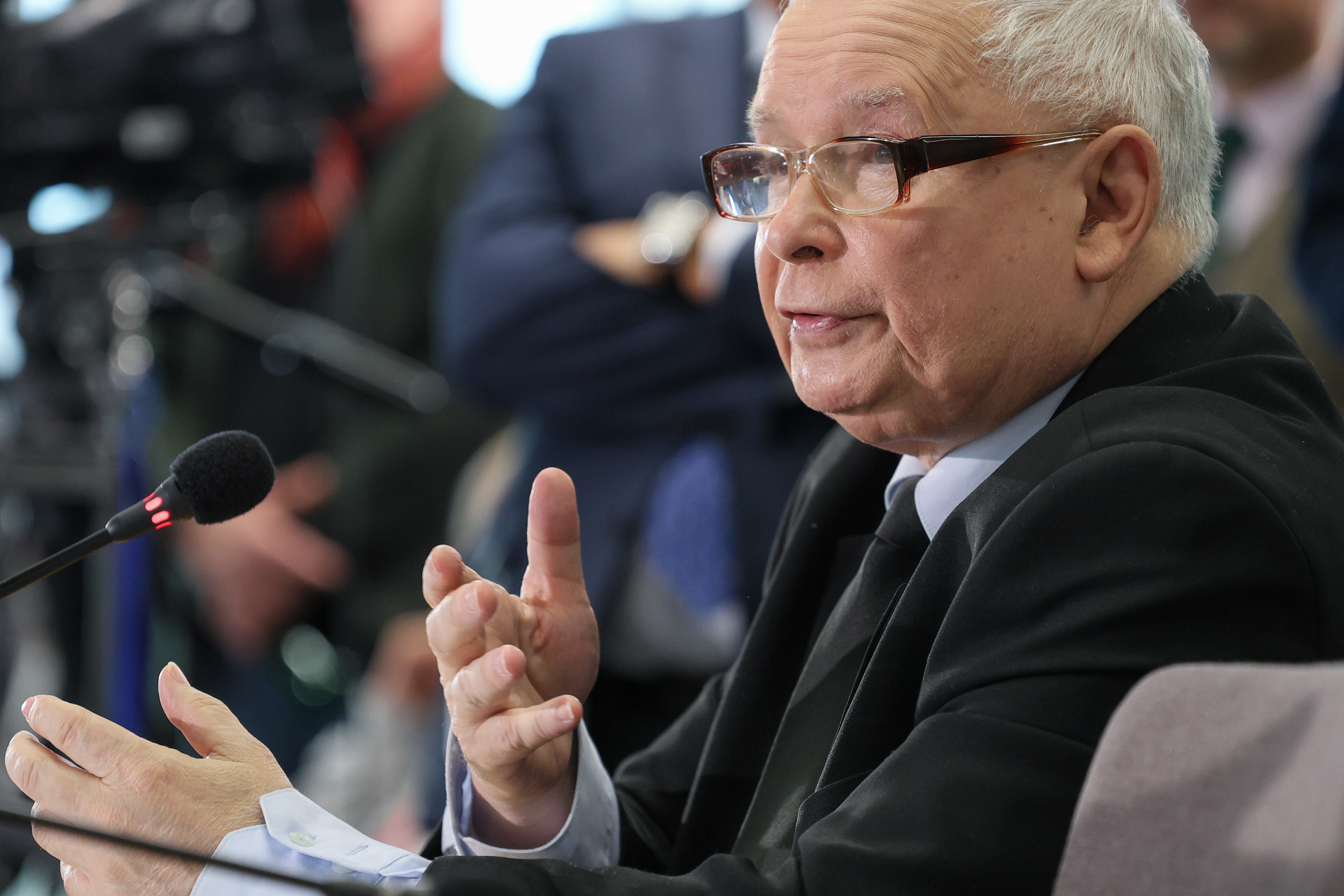 Wezwany na świadka prezes PiS Jarosław Kaczyński podczas posiedzenia komisji śledczej ds. Pegasusa w Sejmie w Warszawie