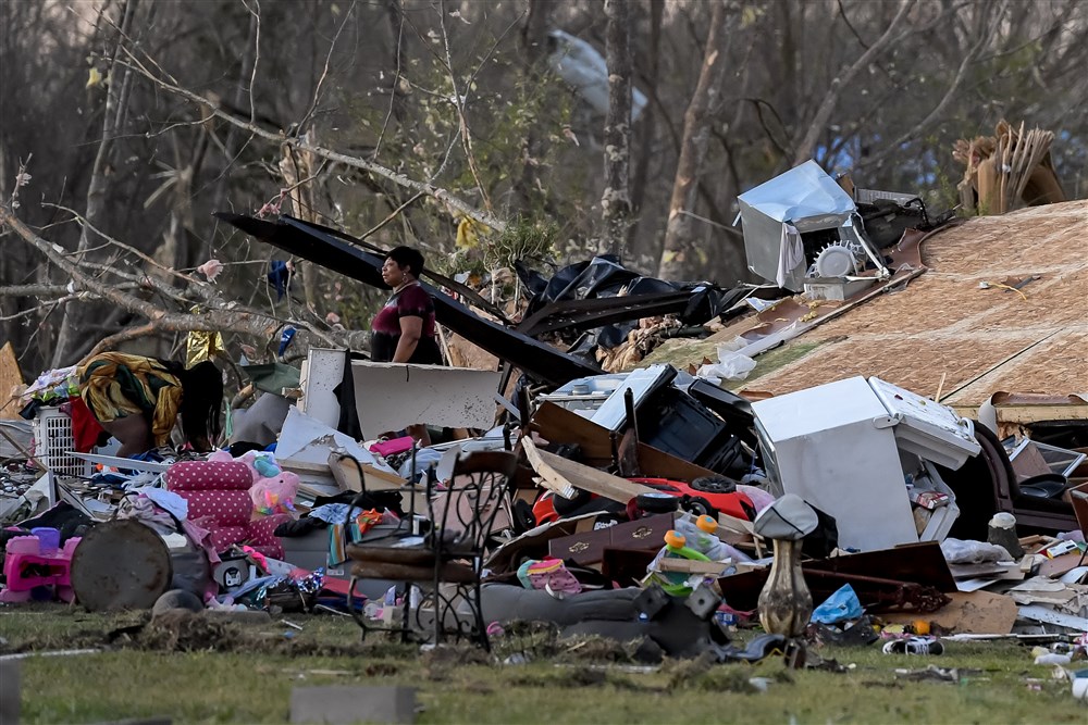 Stare de urgenţă în Mississippi, după ce a fost grav lovit de tornade. Cel puțin 25 de morți și zeci de clădiri distruse
