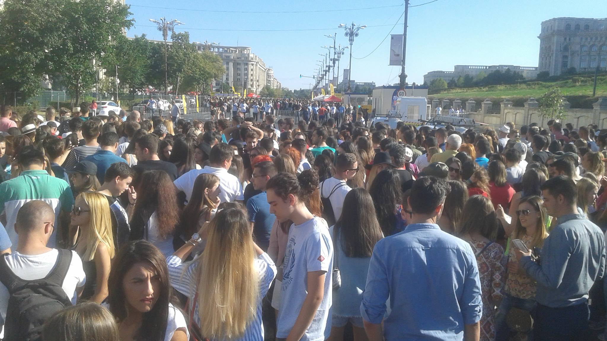 UPDATE | Rihanna a cântat la București, dar la final fanii au fost dezamăgiți. Cum s-a terminat concertul | FOTO