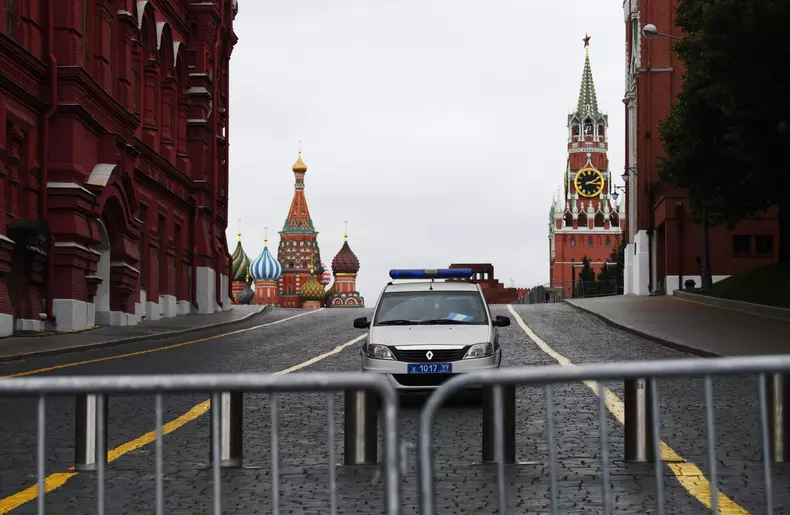 Moscova amână toate evenimentele în aer liber până la 1 iulie. Ziua de luni, decretată liberă. „Situația e dificilă”, spune primarul