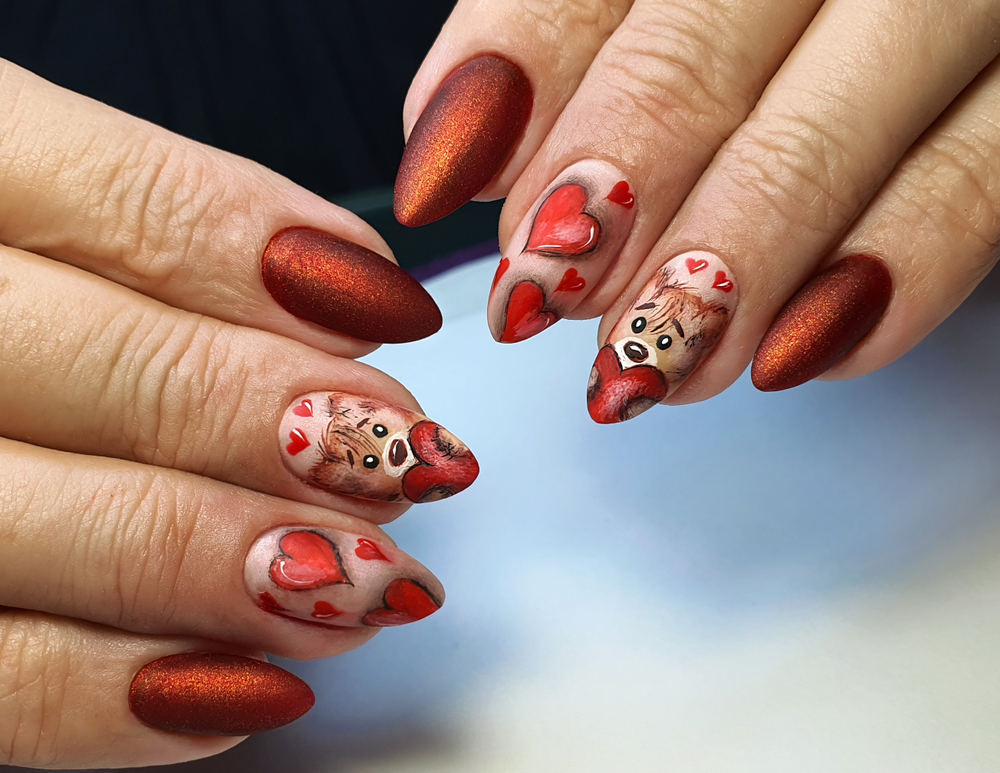 Modele de unghii de Valentine’s Day - cum îți faci manichiura pentru Ziua Îndrăgostiților