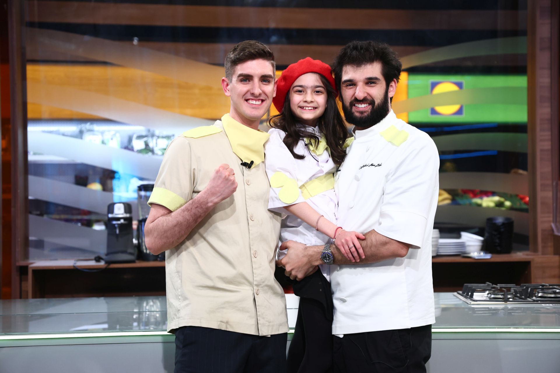 Finala „Chefi la cuțite - Viitorul are gust”. Diseară se desemnează câștigătorul sezonului juniorilor