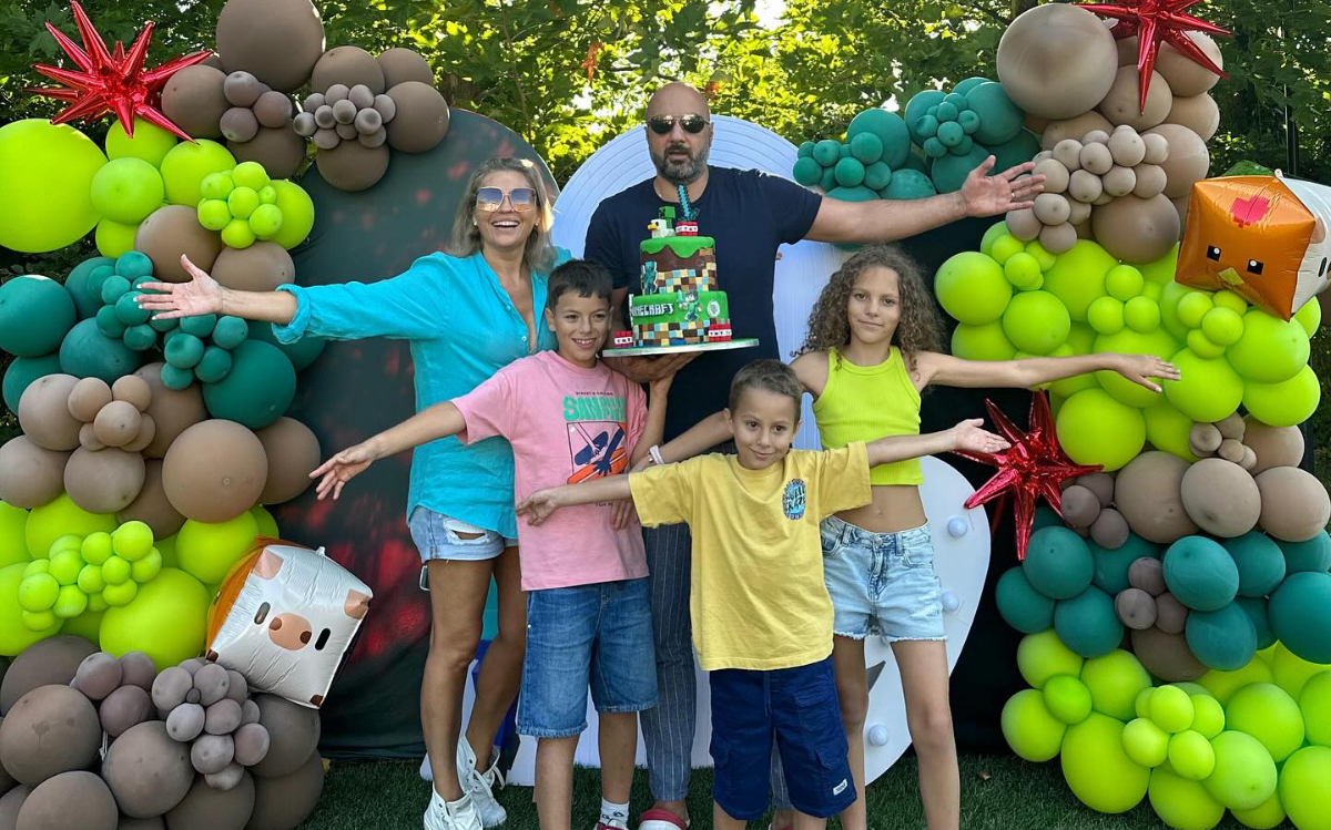 Copiii Mirelei Vaida învață la o școală dintr-un sat. Vedeta nu pune presiune pe ei pentru note: „Sunt o mamă absolut normală”