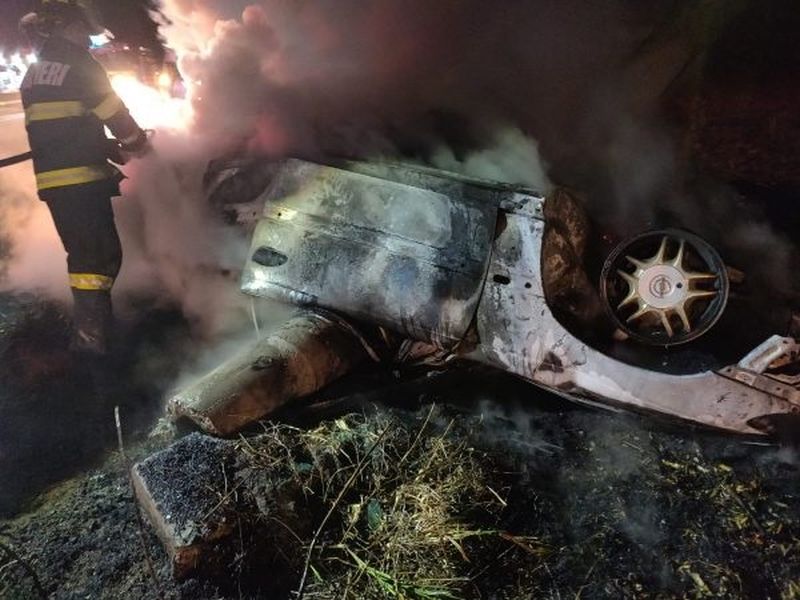 FOTO| Două persoane au murit carbonizate într-un accident rutier produs în Arad