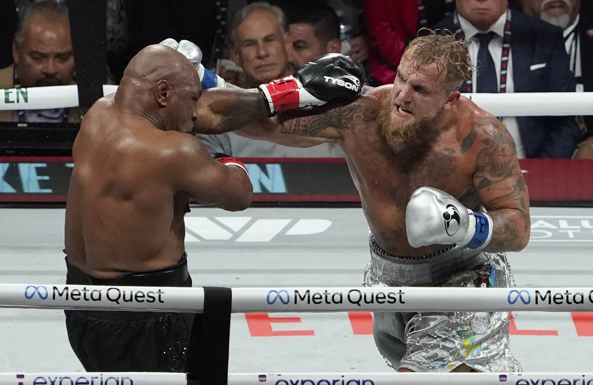 Ennyien nézték élőben a Jake Paul és Mike Tyson bunyóját: nem csoda, hogy összeomlott a Netflix!