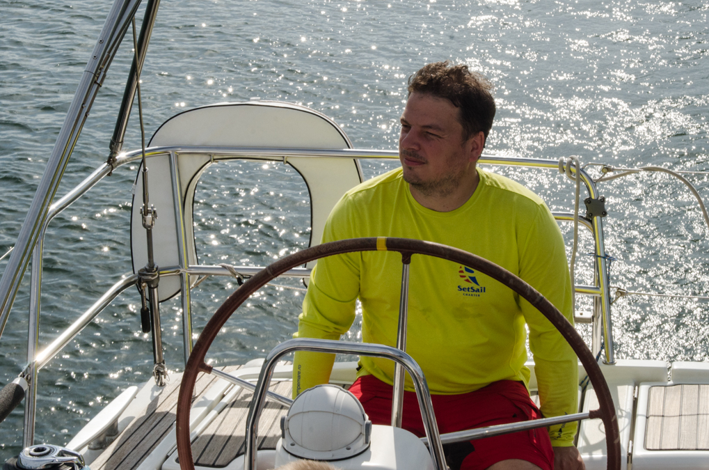REPORTAJ: Yachting-ul devine o pasiune accesibilă oricui la Marina Limanu: "Îi desprindem de mal și plecăm cu ei la vânare de vânt, cu aripi de vele"
