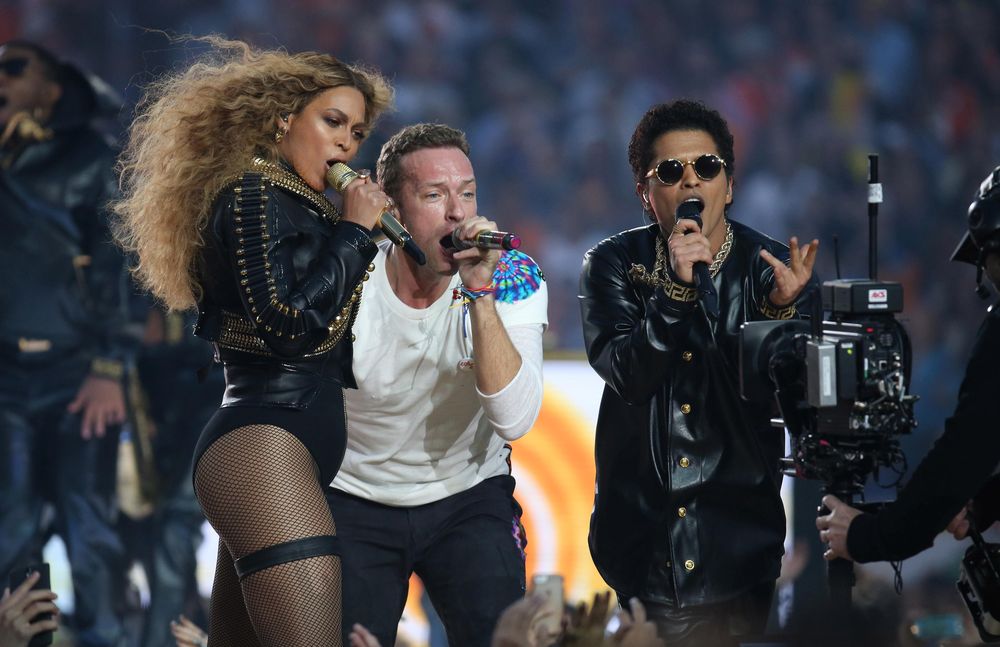 Vai, vai, vai! Ce fund mare are Beyonce! | FOTO