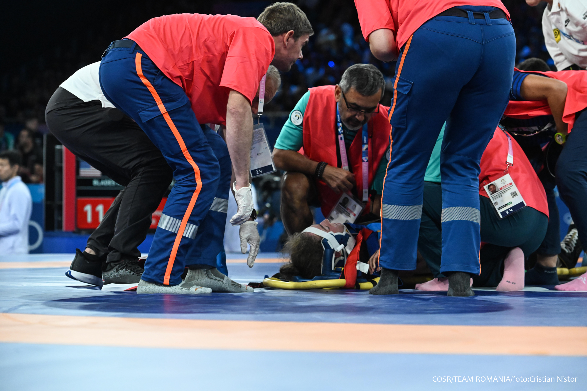 Cătălina Axente „a trecut cu bine peste investigaţiile medicale”, după accidentarea în timpul luptei de la JO 2024. Anunțul FR Lupte despre starea sportivei 