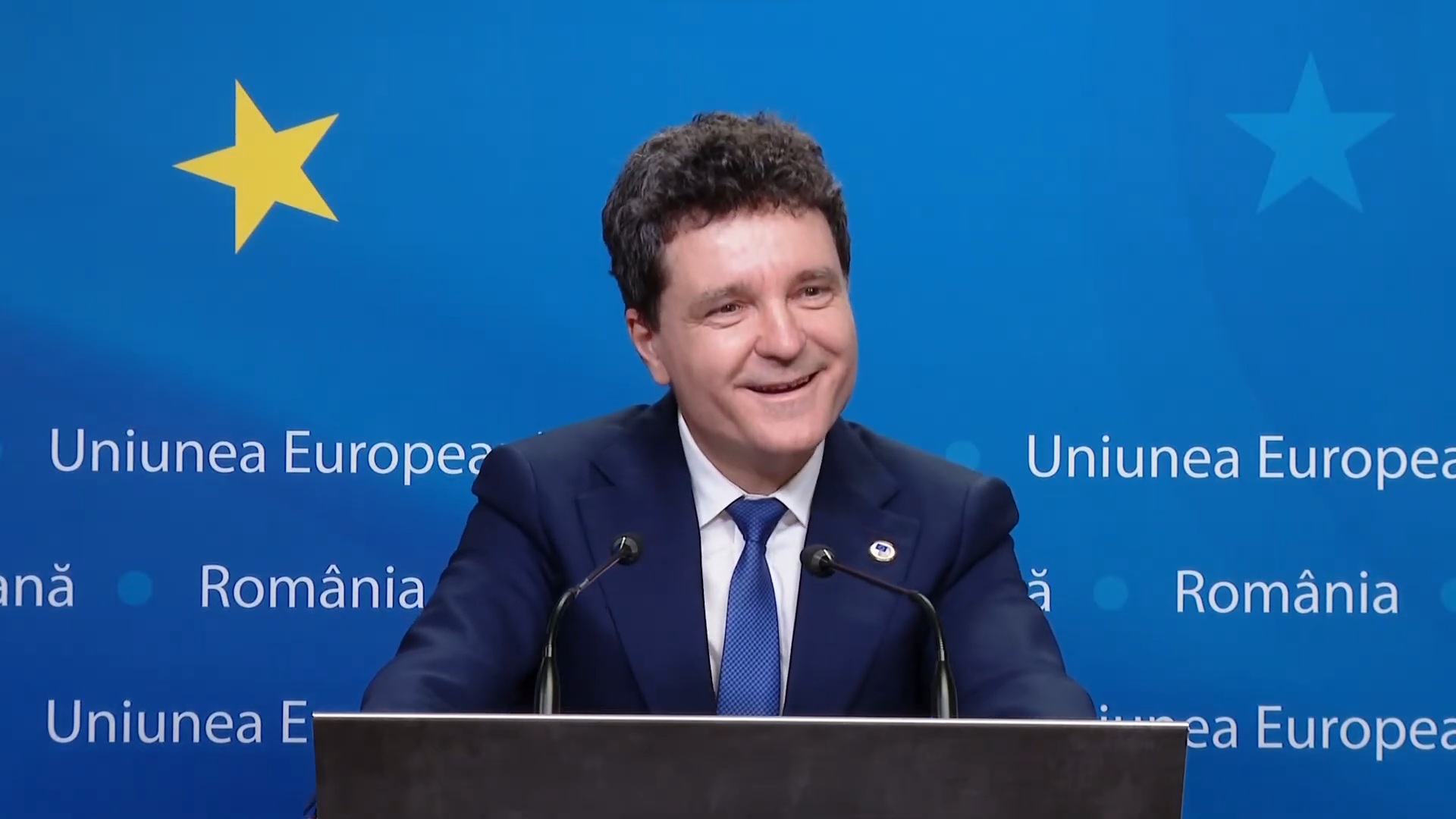 Cine este femeia cu care Nicușor Dan a avut o relație înainte de a fi cu Mirabela Grădinaru. Încă ține legătura cu fosta iubită