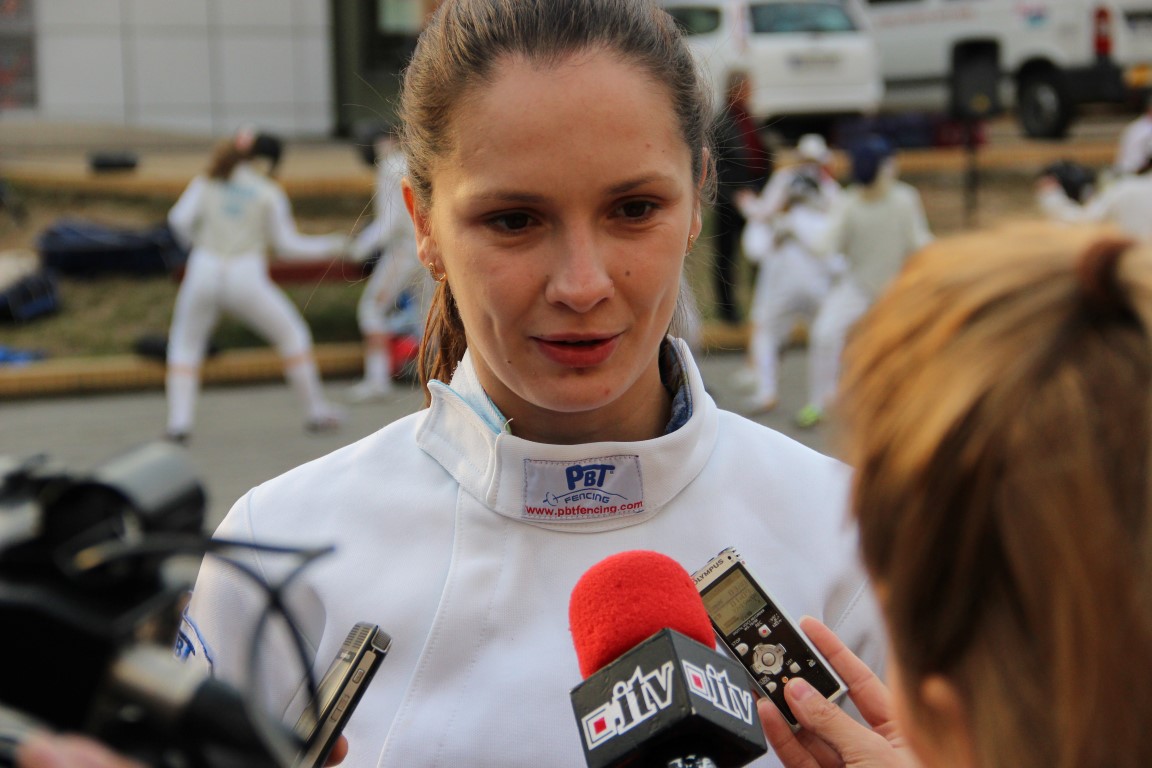 Campionii scrimei românești au strălucit pe scenele din 11 orașe din țară! FOTO