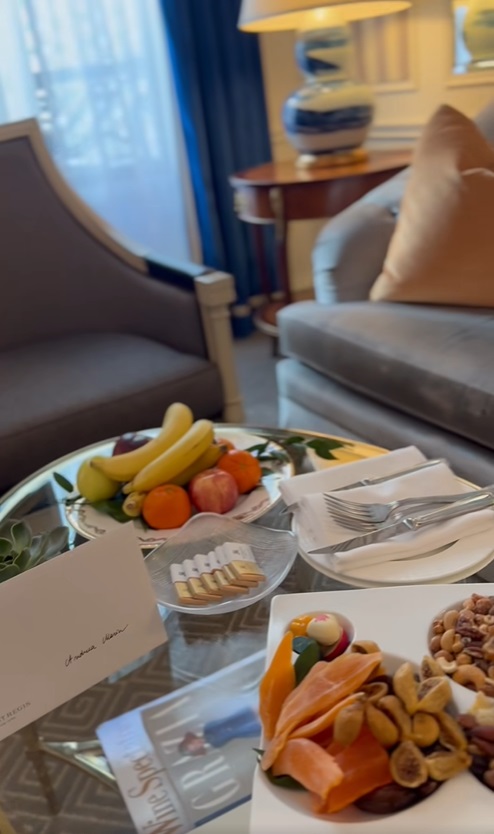 Cum arată camera de hotel în care a stat Andreea Marin în New York. Prețul pentru o noapte de cazare în locația de cinci stele nu e mic